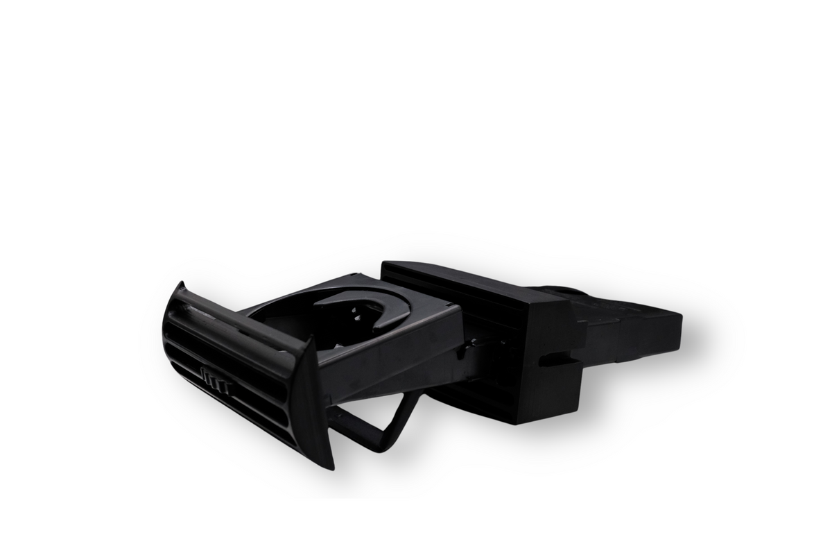 E30 ausfahrbarer Getränkehalter